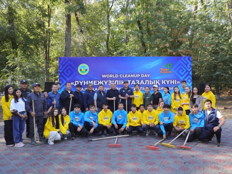 Ербол Карашукеев принял участие в республиканской экологической акции «Таза Қазақстан»