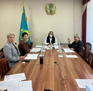 В Шахтинском городском маслихате состоялись заседание постоянных комиссий и XXXII внеочередная сессия