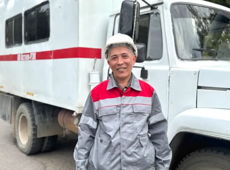 «Нужны воля, ответственность и честность»: столичный электромонтер рассказал о своем 18-летнем трудовом пути