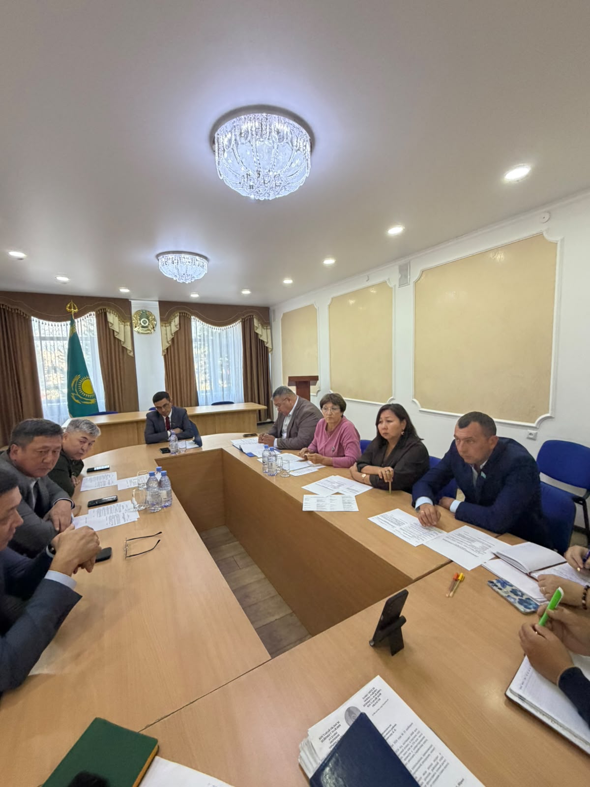 22 сентября 2026 года на совместном заседании постоянных комиссий маслихата района Беимбета Майлина рассмотрен вопрос о понижении размера налоговой ставки при применении специального налогового режима на основе упрощённой декларации.
