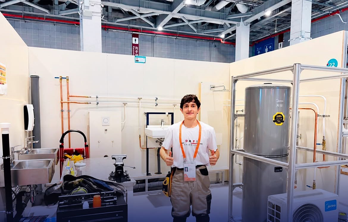 МОЛОДОЙ СПЕЦИАЛИСТ ИЗ ШЫМКЕНТА НАГРАЖДЁН НА ЧЕМПИОНАТЕ WORLDSKILLS SHANGHAI — 2026