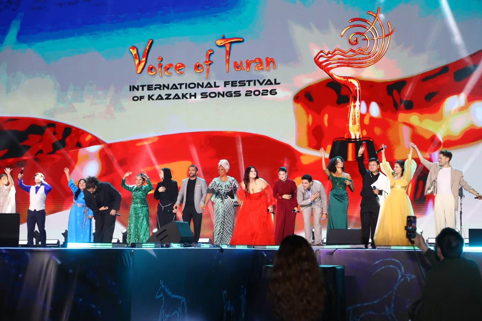 В ТУРКЕСТАНЕ ТОРЖЕСТВЕННО ОТКРЫЛСЯ МЕЖДУНАРОДНЫЙ КОНКУРС КАЗАХСКИХ ПЕСЕН «VOICE OF TURAN-2026»