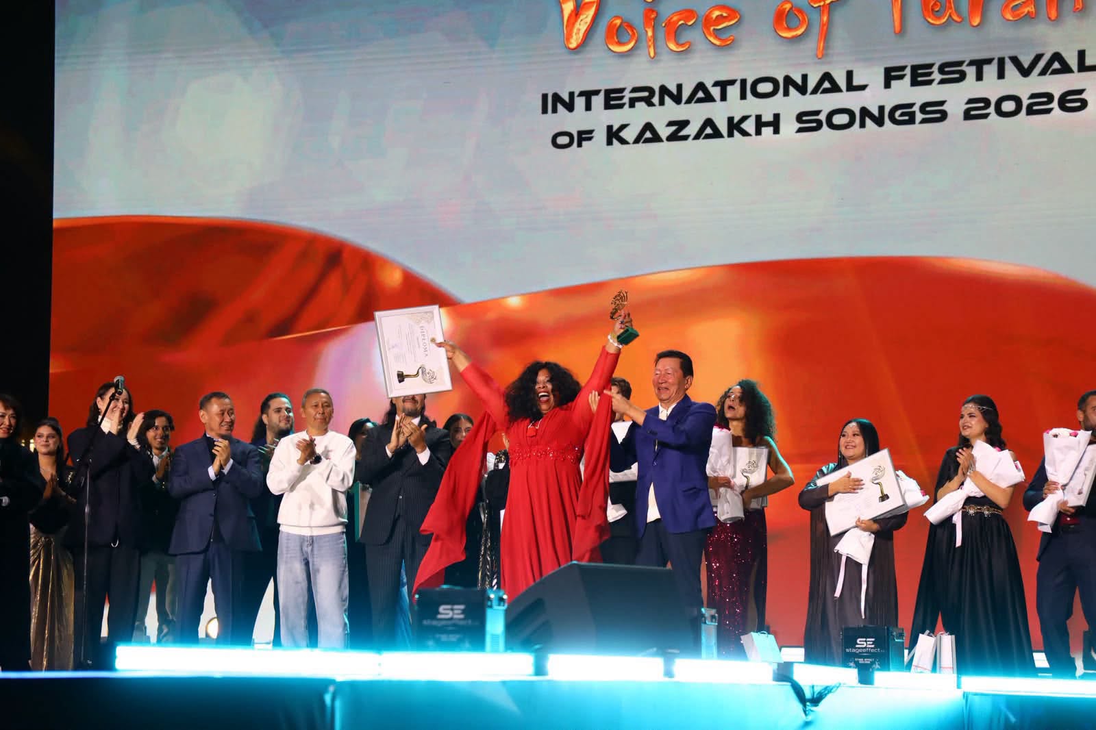 ТҮРКІСТАН: ҚАЗАҚША ӘН ШЫРҚАҒАН КУБА ӘНШІСІ «VOICE OF TURAN – 2026» ЖЕҢІМПАЗЫ АТАНДЫ