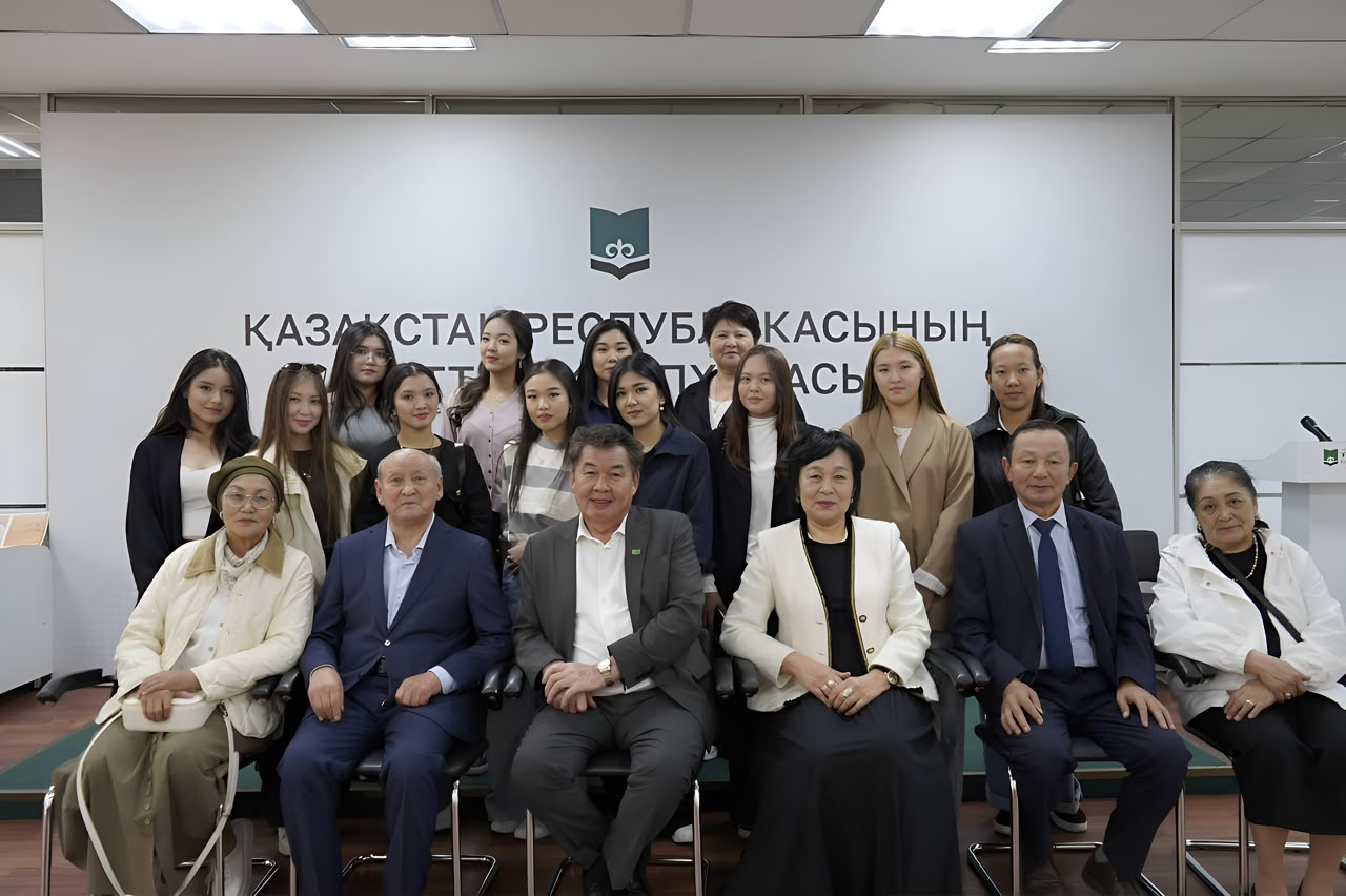 Литературное наследие Шарбану Кумаровой представили в Алматы