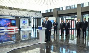 Глава государства принял участие в церемонии запуска завода по глубокой переработке кукурузы