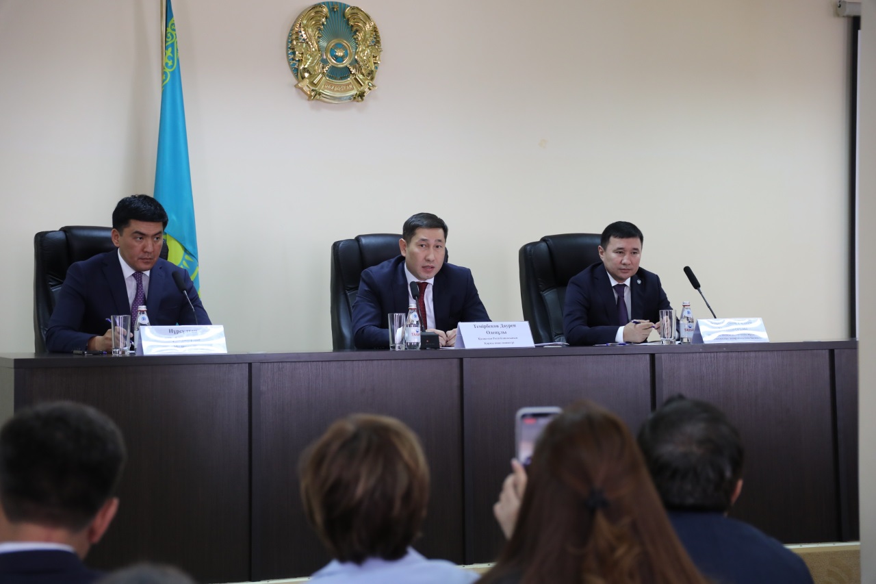 Цифровизация госфинансов и эффективность бюджетных расходов: в Шымкенте прошла встреча с населением