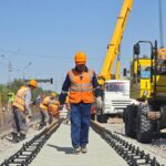 В Алматы начата укладка рельсов линии ЛРТ