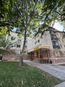 В центре Алматы формируют единый пешеходный маршрут и обновляют фасады жилых домов