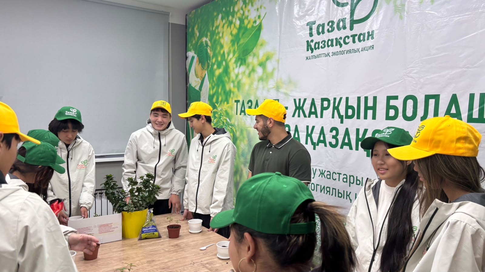«Таза Қазақстан»: экологическая акция в Темиртау объединила обучение и практику