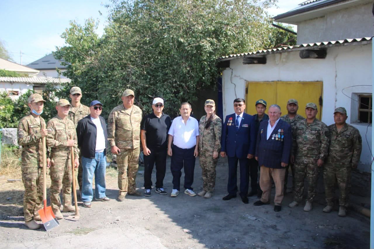 В ТУРКЕСТАНЕ ПОЗДРАВИЛИ ВЕТЕРАНА АФГАНСКОЙ ВОЙНЫ С ДНЕМ ПОЖИЛЫХ ЛЮДЕЙ