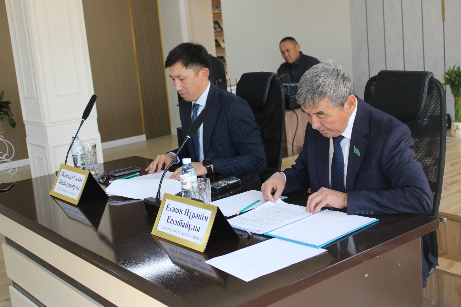 10 октября 2026 года состоялась внеочередная LXVІІІ сессия Уйгурского районного маслихата