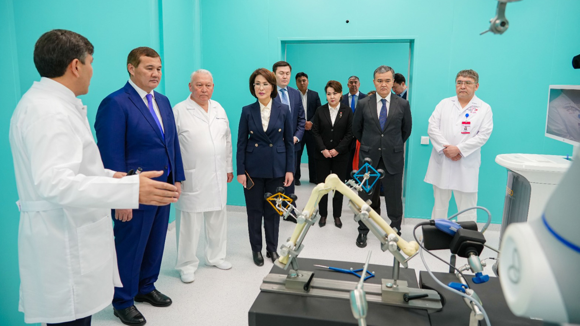 Первый заместитель Премьер-министра РК Нурлыбек Налибаев  ознакомился с медицинской инфраструктуры Астаны
