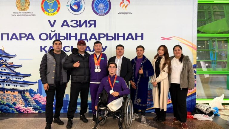 Серебряные призёры V Азиатских Пара игр вернулись на родину