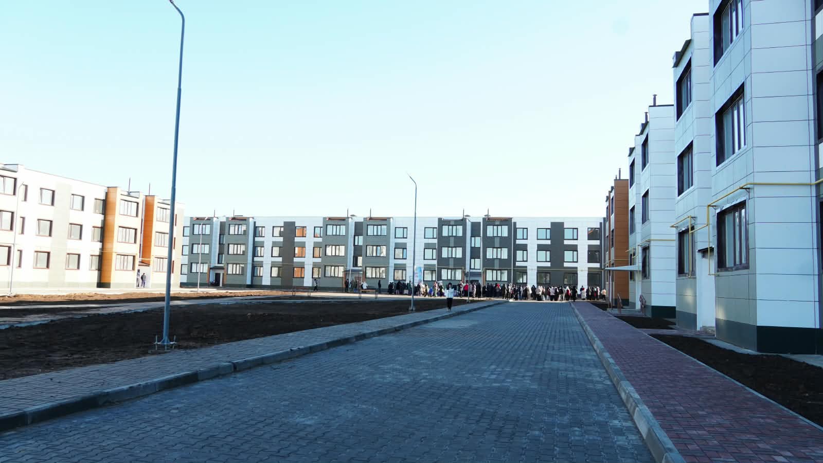 В СЫРЫМСКОМ РАЙОНЕ 72 СЕМЬИ ПОЛУЧИЛИ НОВОЕ ЖИЛЬЁ