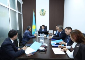 Аким области Нурдаулет Килыбай принял граждан по личным вопросам
