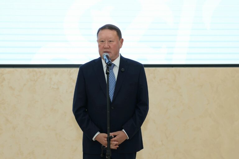 Глава региона наградил журналистов
