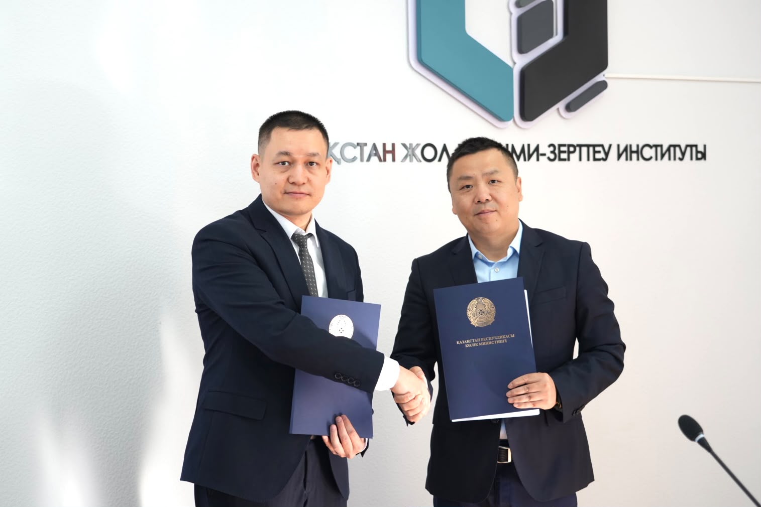 Казахстан и China Transinfo Group договорились о развитии беспилотного транспорта