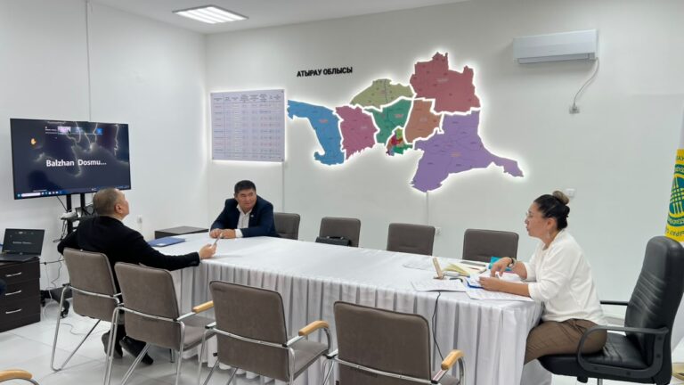 Состоялась встреча с представителями политических партий