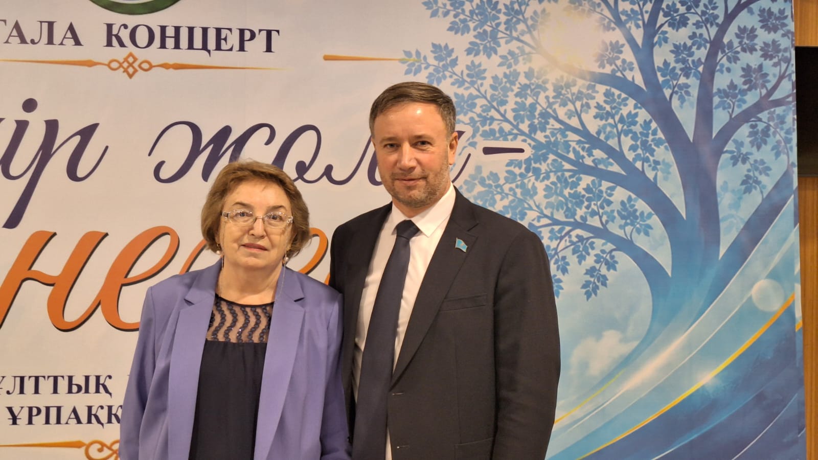 Председатель Усть-Каменогорского городского маслихата поздравил с Днём мудрости, уважения и доброты бывших сотрудников аппарата, находящихся на заслуженном отдыхе