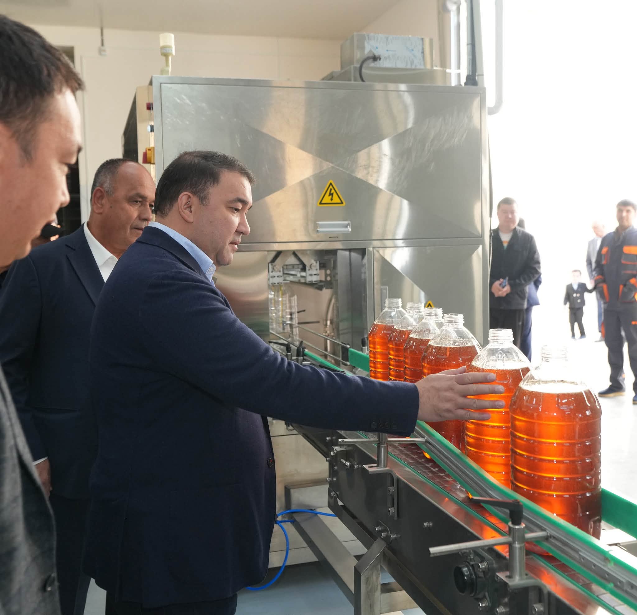 ТУРКЕСТАН: В МАКТААРАЛЕ ЗАПУЩЕН ЗАВОД ПО ПЕРЕРАБОТКЕ ХЛОПКОВОГО МАСЛА