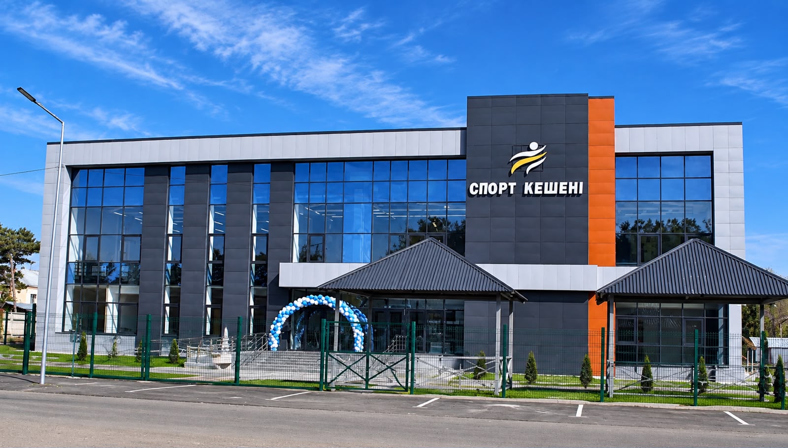 В Жетісу уровень обеспеченности населения спортивной инфраструктурой достиг 70,5%: в Алакольском районе открылся новый спорткомплекс
