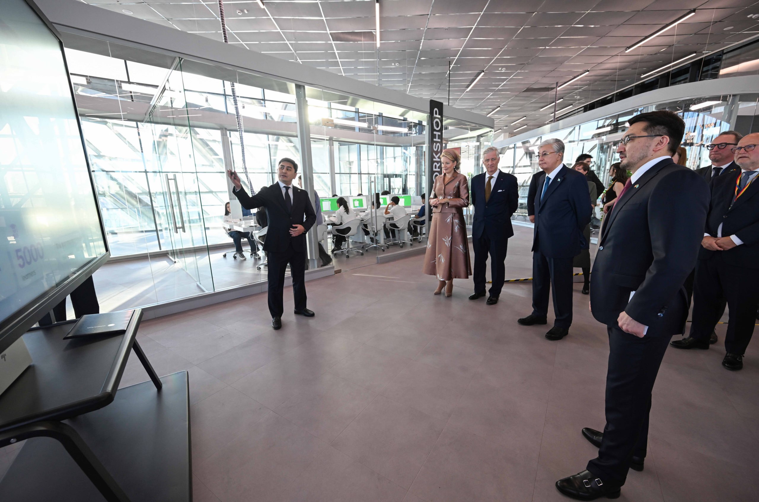 Astana Hub и Гентский университет Бельгии откроют совместную лабораторию в области ИИ и математики